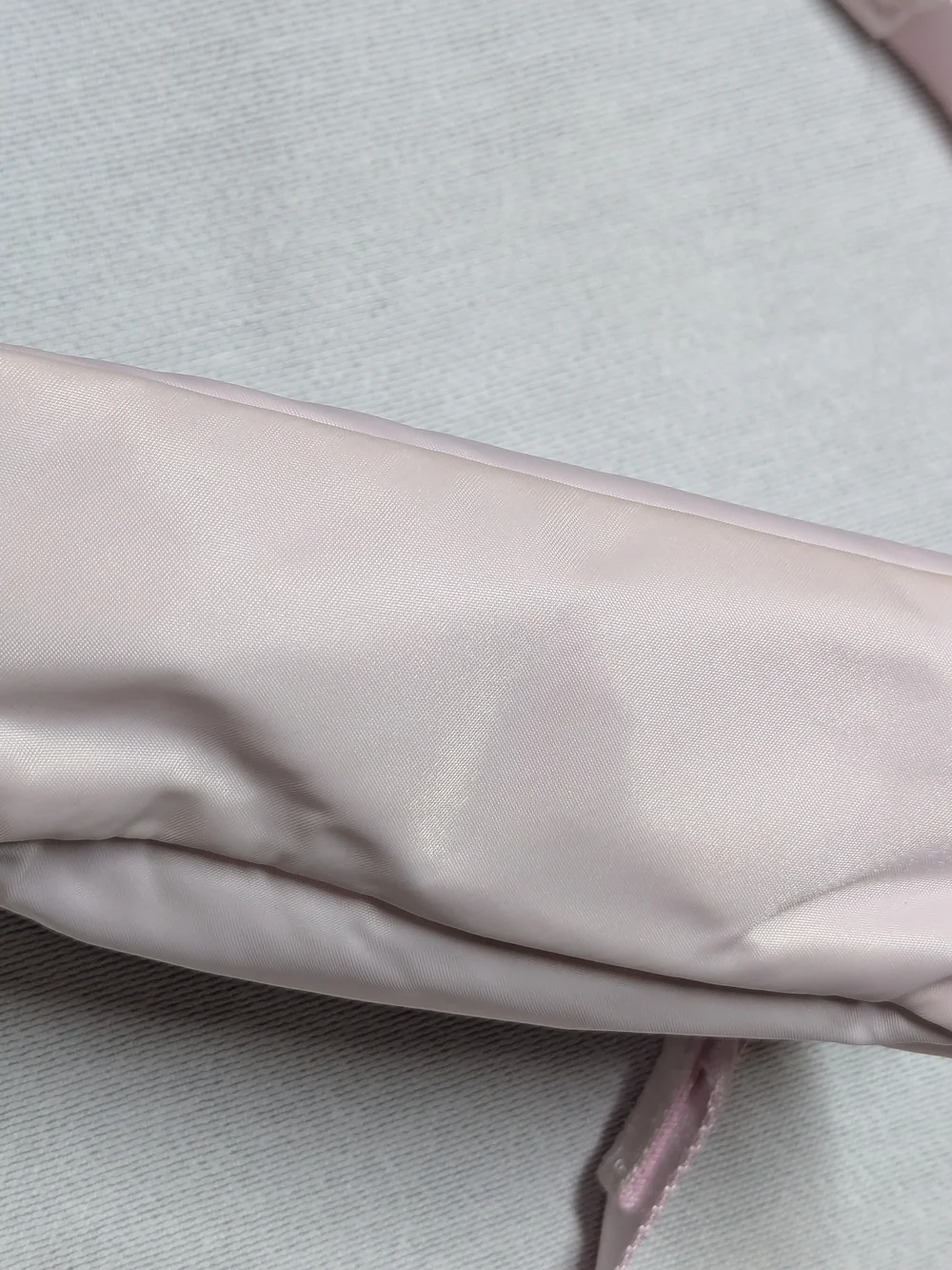 Lululemon Everywhere Crossbody Bag Metal Hardware - 2L